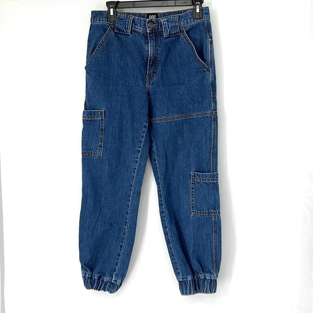 BDG women’s size 27 jogger cargo jeans